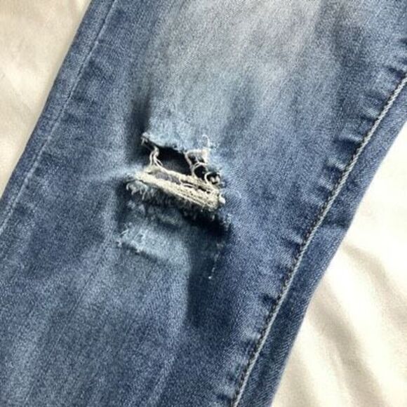 Judy Blue Women’s Mid Rise Tummy Control Destroyed Jeans Sz 28 - Picture 6 of 11